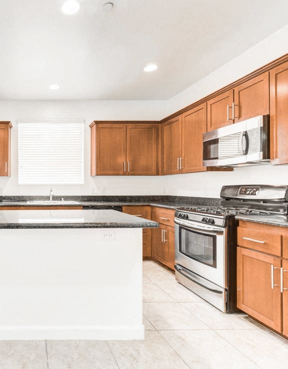 Croix Townhomes Apartments in Henderson, NV